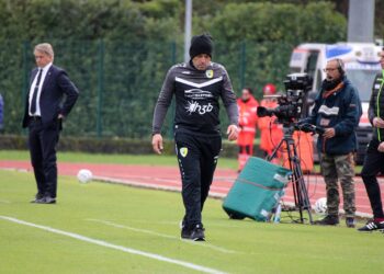ARZIGNANO-AURORA PRO PATRIA. 18^ GIORNATA. CONFERENZA STAMPA PRE-PARTITA. Mister Di Donato. «Uno scontro da non sbagliare». Manfrin. «Il gruppo è unito».